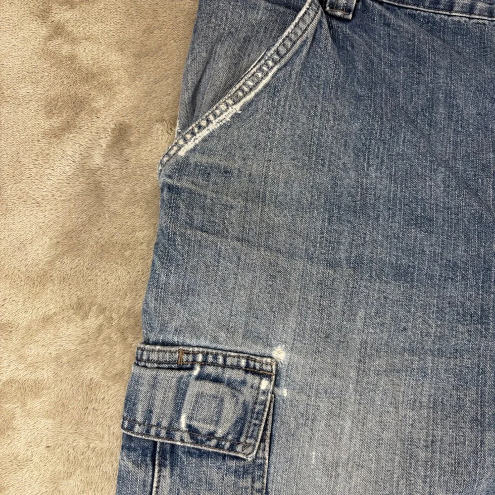 WRG Jean Co Cargo Jeans Mens 40x28 Blue Fair Distressed Frayed Hem Y2K Skater